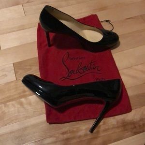 Louboutin Simple patent pump 100